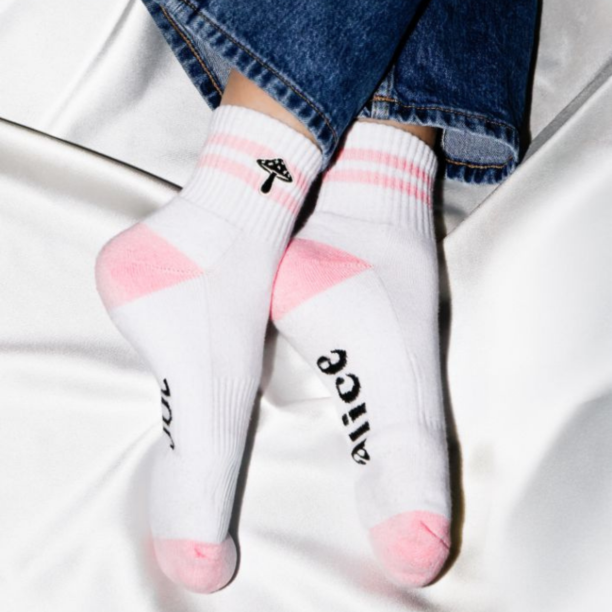 When Joe Met Alice Socks – alice mushrooms