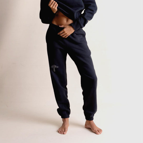 mushroom sweats - black